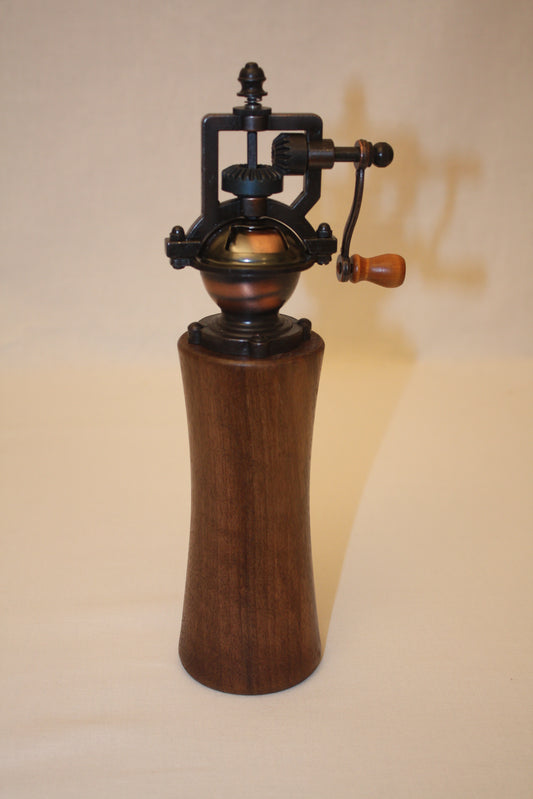 Moulin à poivre antique n°6