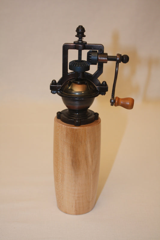 Moulin à poivre antique n°8